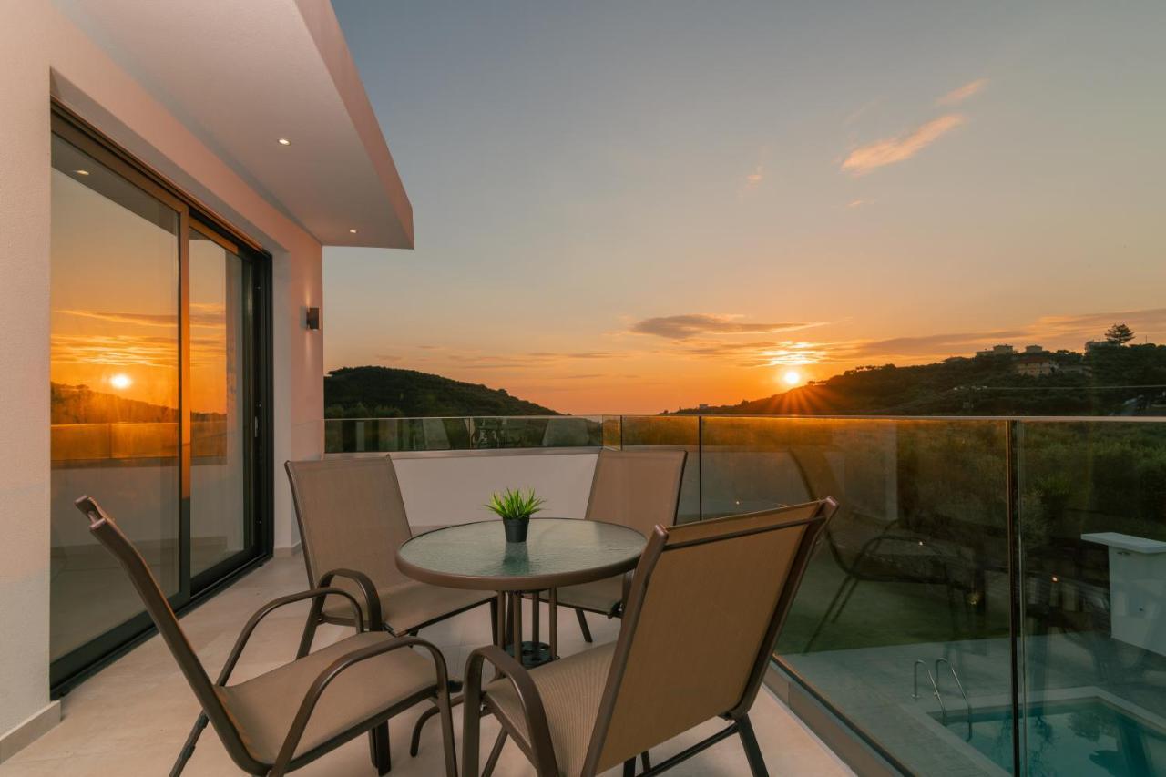 Valentino Luxury Villa Plános Eksteriør billede